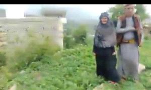 مـ.ـسلح حو.ثي يهدم منزل مسنة في محافظة اب اليمنية