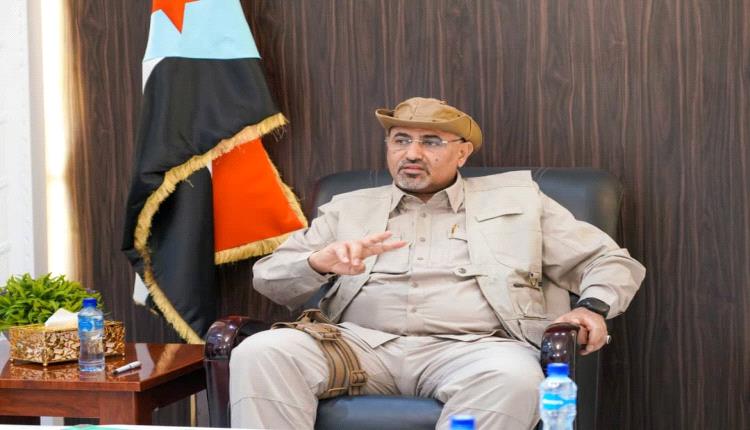 ناشط سياسي: لا أثق بأي قادم من الرياض ولا يمثلني سوى الرئيس عيدروس الزُبيدي