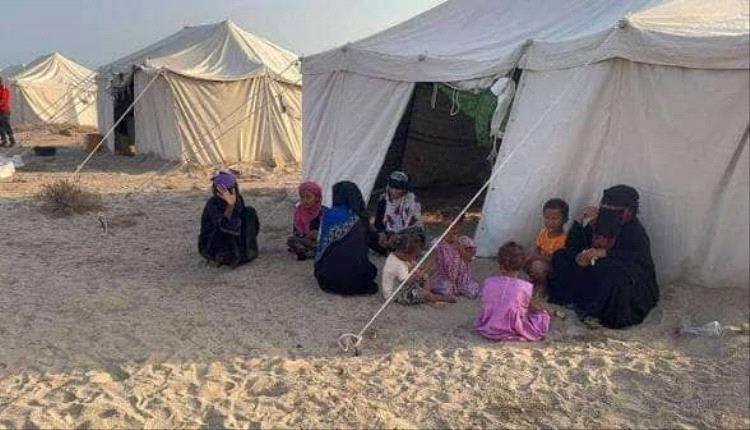 نازحو المنازل في عدن يشكون إقصاءهم من الإغاثة.. ومدير الوحدة التنفيذية للنازحين: كشوفاتهم قيد التجهيز