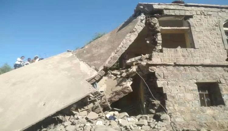 مقـ,ـتل قيادات حـ,ـوثية بارزة بغـ,ـارة جوية استهدفت اجتماعاً سرياً بريف تعز 
