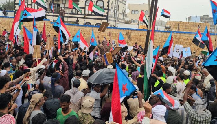 رسالة وفاء مزدوجة من سقطرى.. للهوية الجنوبية والحليف الإماراتي