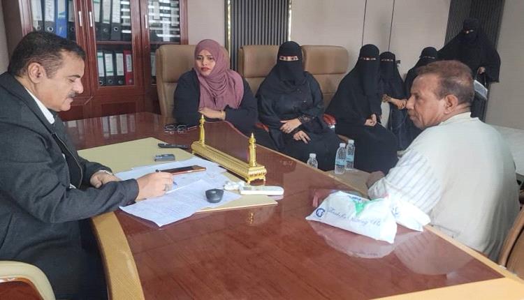 "الداؤودي" يلتقي مسؤول المرأة بمجتمعية البريقة ويشيد بدورها