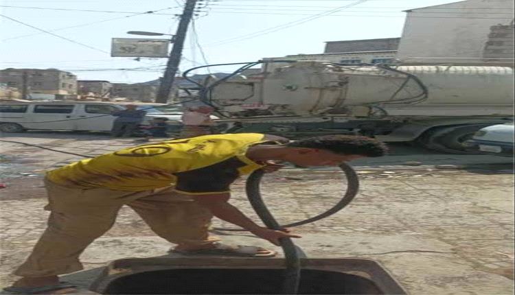 التواهي تواصل حملة صيانة شبكة الصرف الصحي لتحسين الخدمات وحماية البيئة