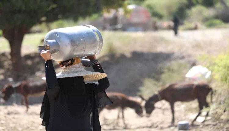 نقاط الحو.ثيين تحتجز الغاز والمياه وتفاقم الحصار على تعز