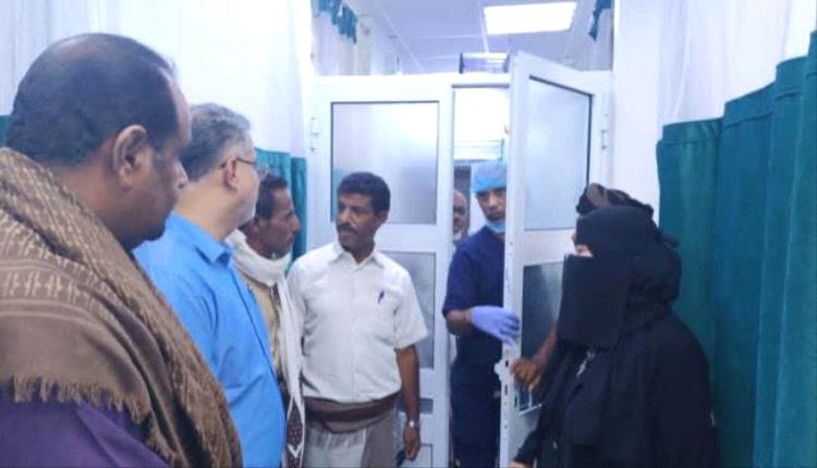 فريق من الجمعية الوطنية يتفقد جرحى هجوم شبوة في مستشفى العرب بحضرموت