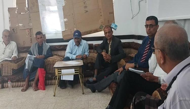 بحضور وكيل وزارة الشؤون الإجتماعية.. لجنة الطوارئ بلحج تناقش التدخل السريع لإغاثة نازحي الصبيحة