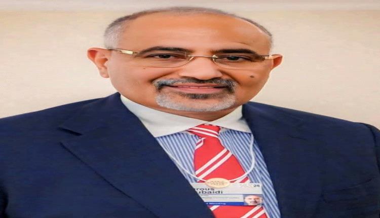 ناشط سياسي: رسالة مرتقبة من الرئيس الزبيدي لإسناد جبهات تعز.. وعودة الزبيدي تتصدر المشهد