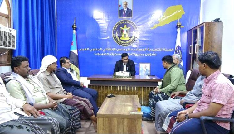 التميمي يلتقي وفدًا من معلمي حورة ووادي العين ويؤكد أهمية دور المعلم في بناء الأجيال