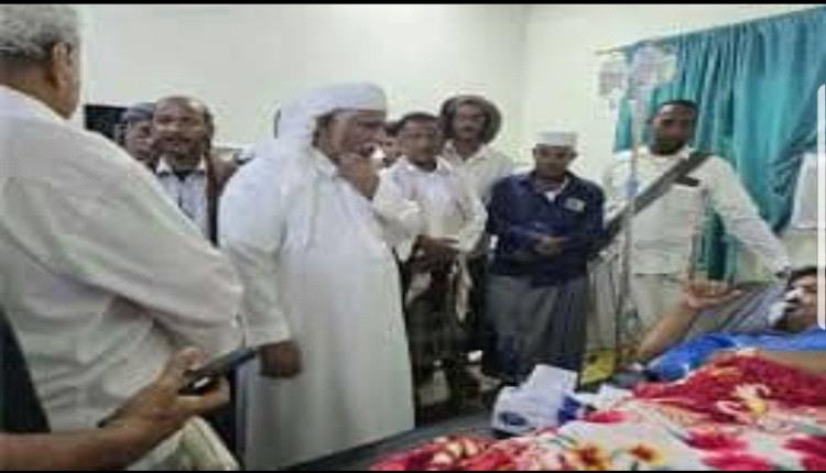 البسيري بين الجرحى في المكلا.. لفتة إنسانية تداوي آلام المصابين وتؤكد أن التضامن موقف لا يغيب وقت المحن
