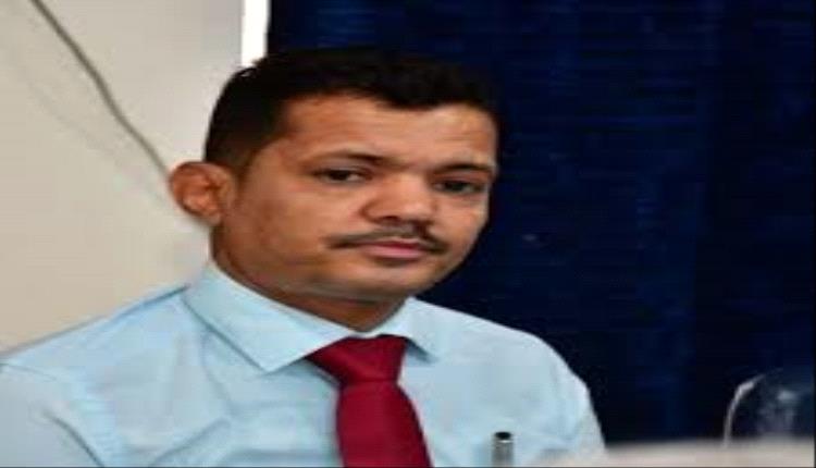كاتب صحفي يتحدى وزارة الاتصالات بعدن: شركات المحمول في المناطق المحررة مرتبطة ببوابة صنعاء وليست عدن