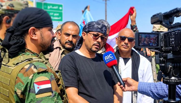 أبناء الشعيب يسيرون قافلة غذائية دعماً للقوات الجنوبية في جبهات الصبيحة وباب المندب..
