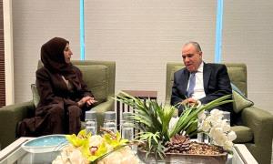 الزوبه يبحث مع نظيره المصري تداعيات الاعتداءات الحو.ثية على اليمن والمنطقة