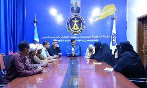 التميمي يناقش مع القيادات النسوية حشد المشاركة في مليونية 14 أكتوبر بسيئون