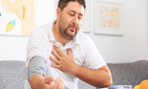 علامات مبكرة لاضطرابات ضغط الدم.. أعراض قد يغفل عنها كثيرون