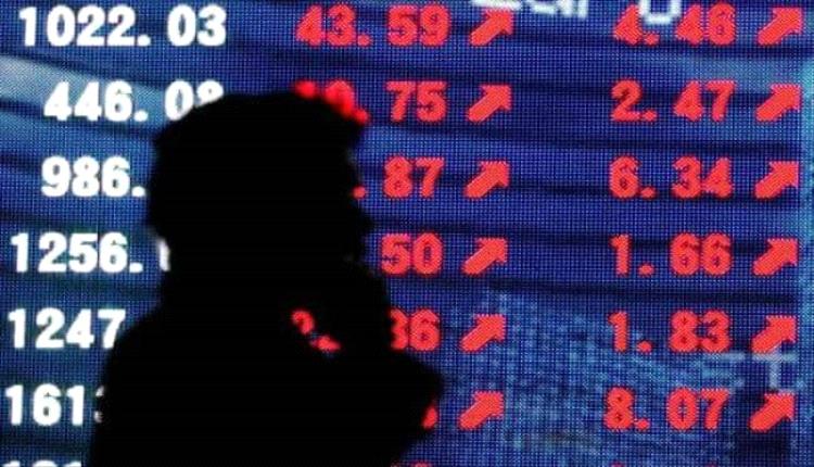 الأسواق الخليجية تتراجع بعد تبادل ضربات بين الولايات المتحدة وإيـ.ـران