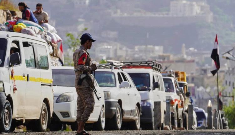 التصعيد الحـ.ـربي بين الشرعية والحو.ثي يفتح أبواب النزوح.. نحو 1400 أسرة تهرب من جحيم المواجهات في تعز والحديدة