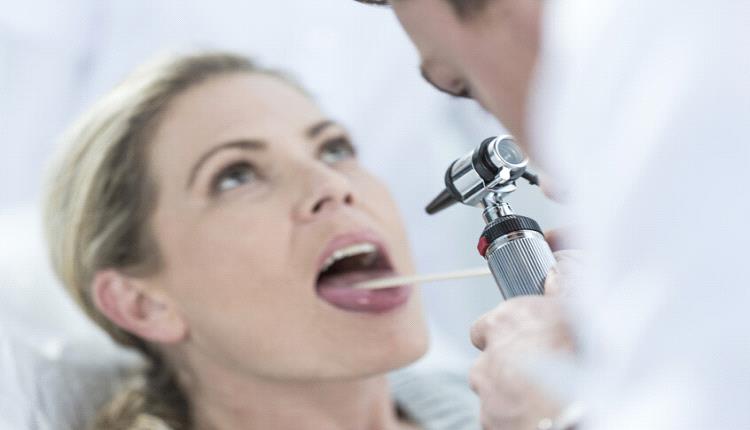 علامات خفية في الفم قد تكشف أمراضا خطيرة