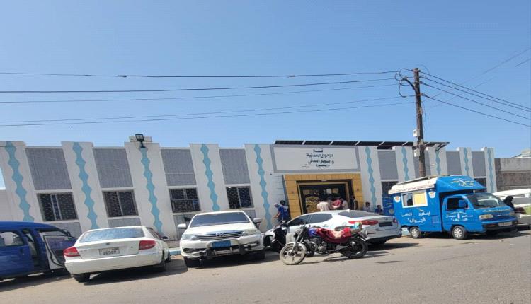 إشادة واسعة بأداء مدير الأحوال المدنية في المنصورة بعدن.. تسهيل للإجراءات وتسريع لإنجاز معاملات المواطنين