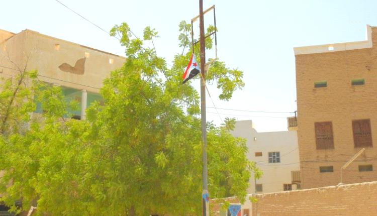 سيئون : حملة «هويتي جنوبية» تواصل أنشطتها الميدانية برفع الأعلام وتأكيد الهوية بوادي وصحراء حضرموت