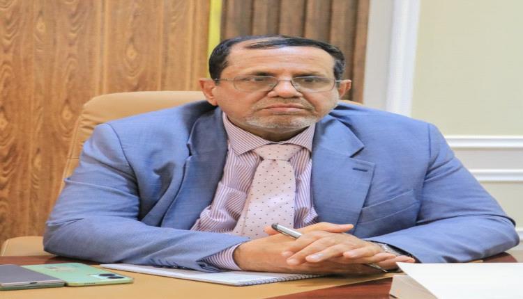 وزير النقل يطمئن على صحة الكابتن بن نهيد عقب نجاح العملية الجراحية التي أجراها في القاهرة