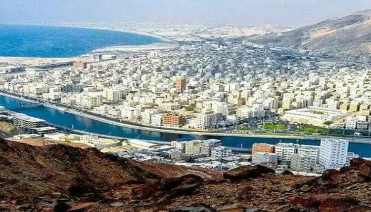ضربة جوية غامضة تهز غرب المكلا.