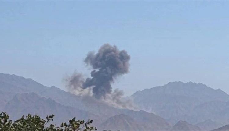 القوات الجنوبية وقبائل الصبيحة تسحق تحصينات الحـ,ـوثيين في جبهة الأغبّرة بلحج
