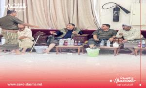 جموع غفيرة من القيادات المدنية والعسكرية والمواطنين يقدمون واجب العزاء للعميد أبو بكر جبر بالعاصمة عدن