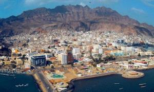 عدن .. هجـ,ـوم مسـ,ـلح يستهدف مسؤولًا في رئاسة الوزراء بعد تلقيه تهديدات بالقـ,ـتل
